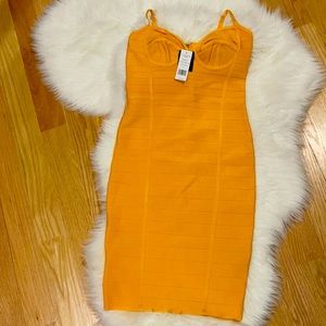 Bebe midi dress in mustard yellow side M